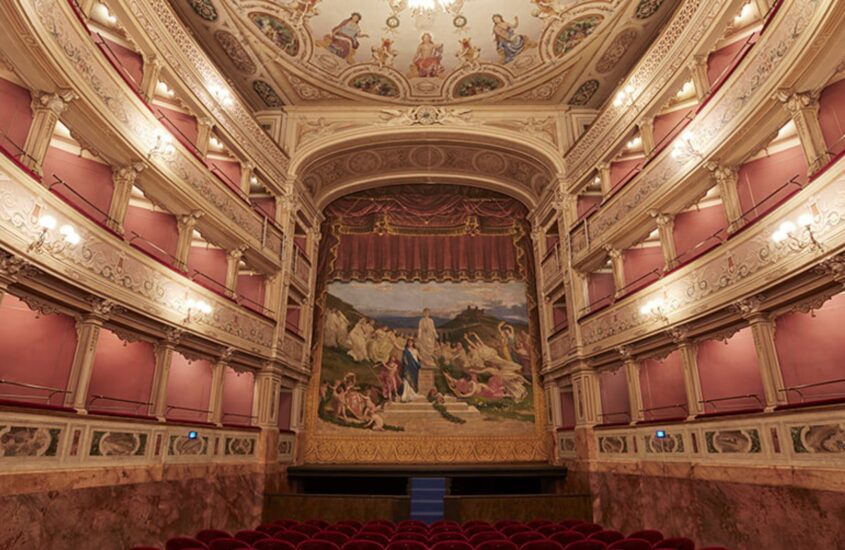 Spoleto porta il vino a teatro in matrimonio perfetto col cibo